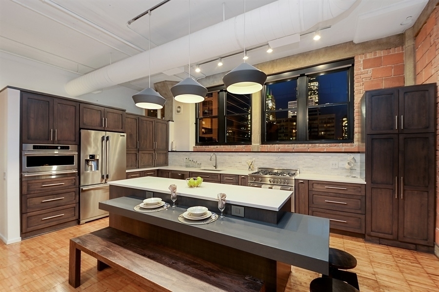 728 W Jackson Boulevard Unit: 914