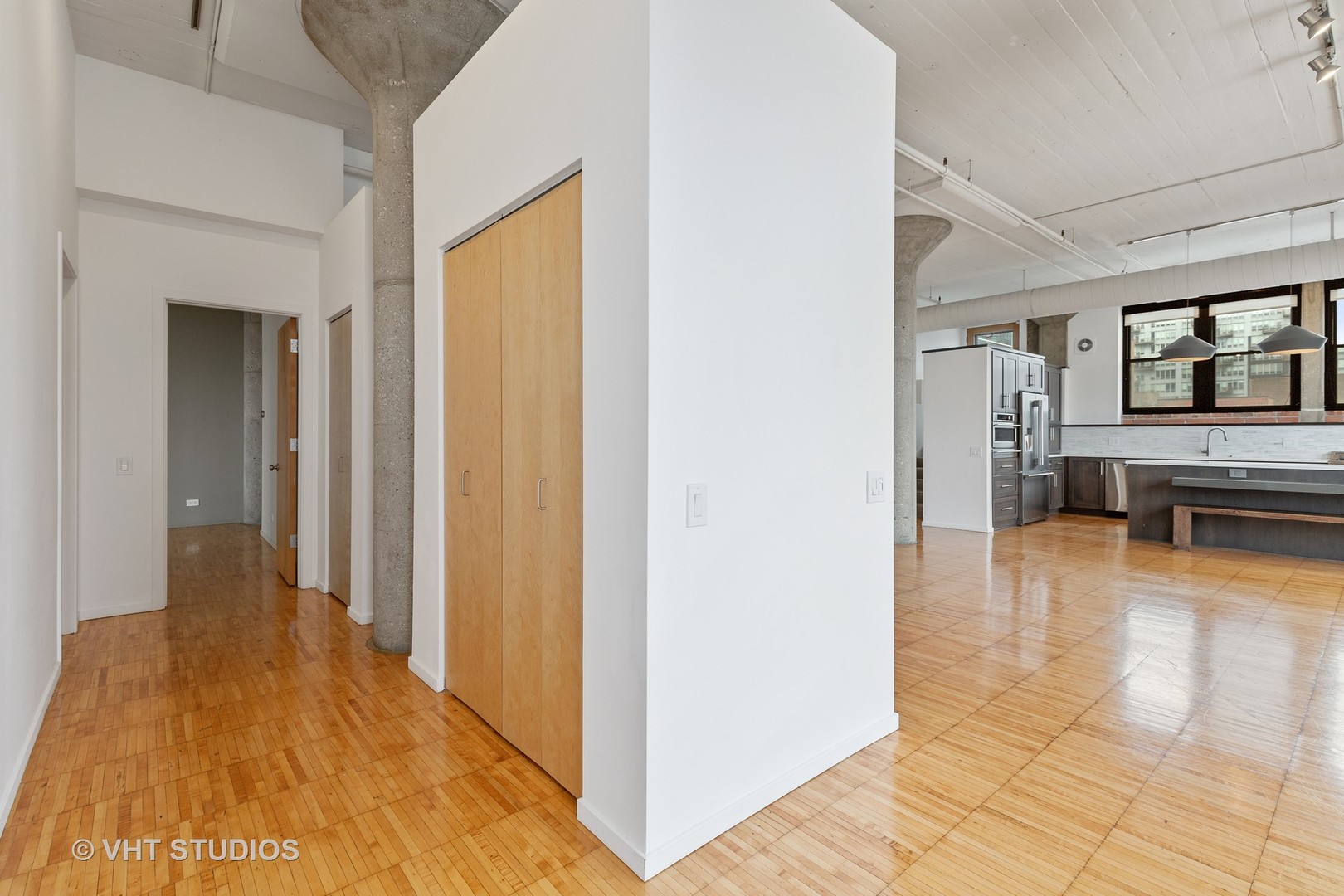 728 W Jackson Boulevard Unit: 914