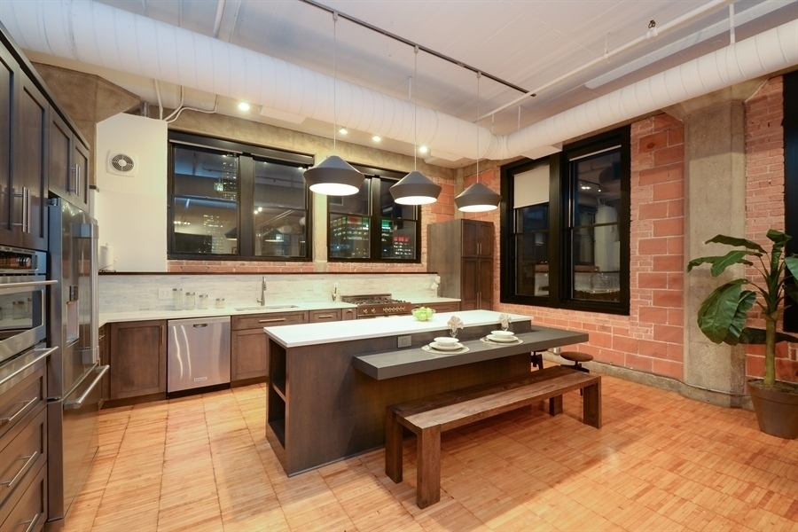 728 W Jackson Boulevard Unit: 914