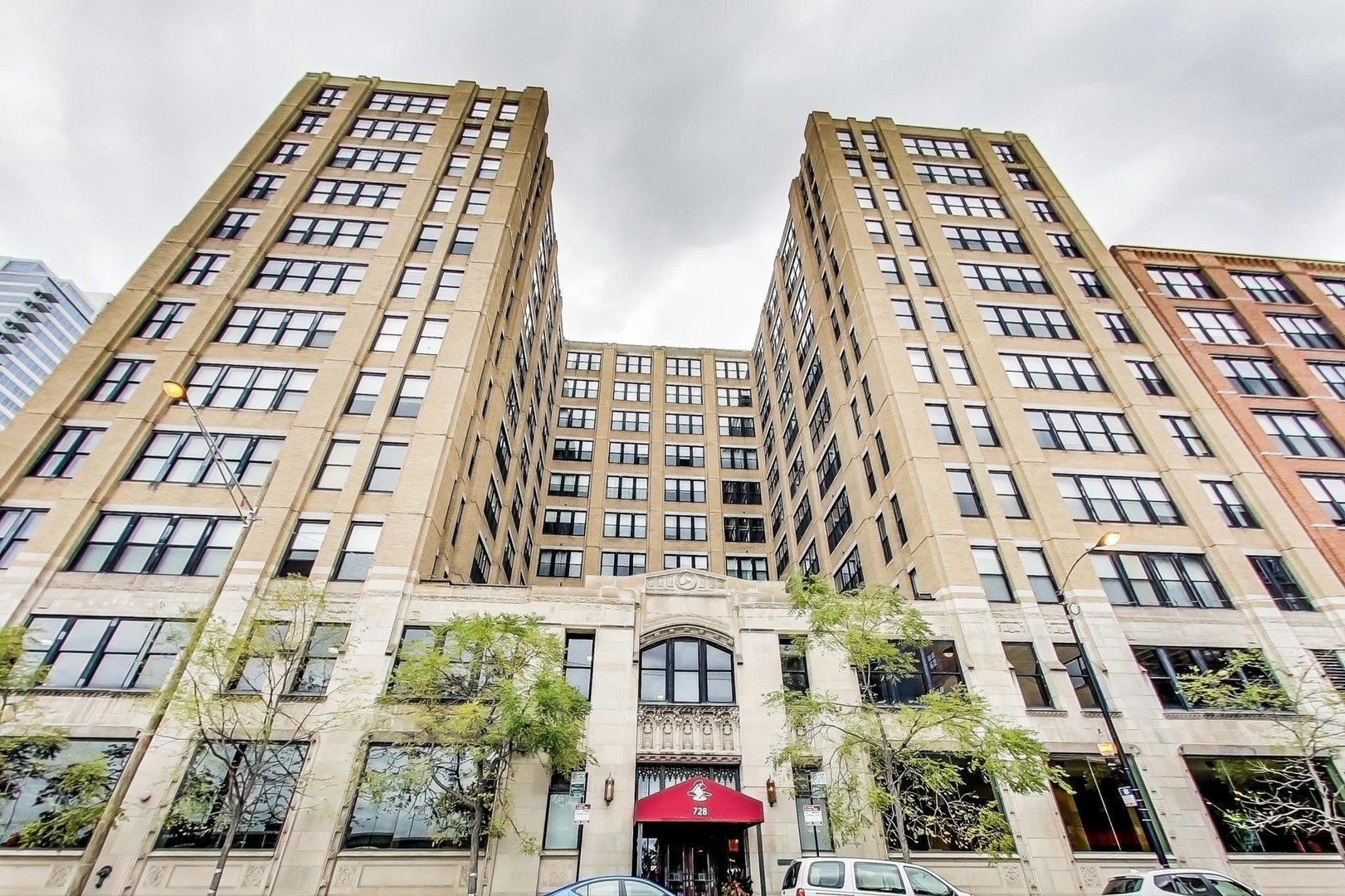 728 W Jackson Boulevard Unit: 914