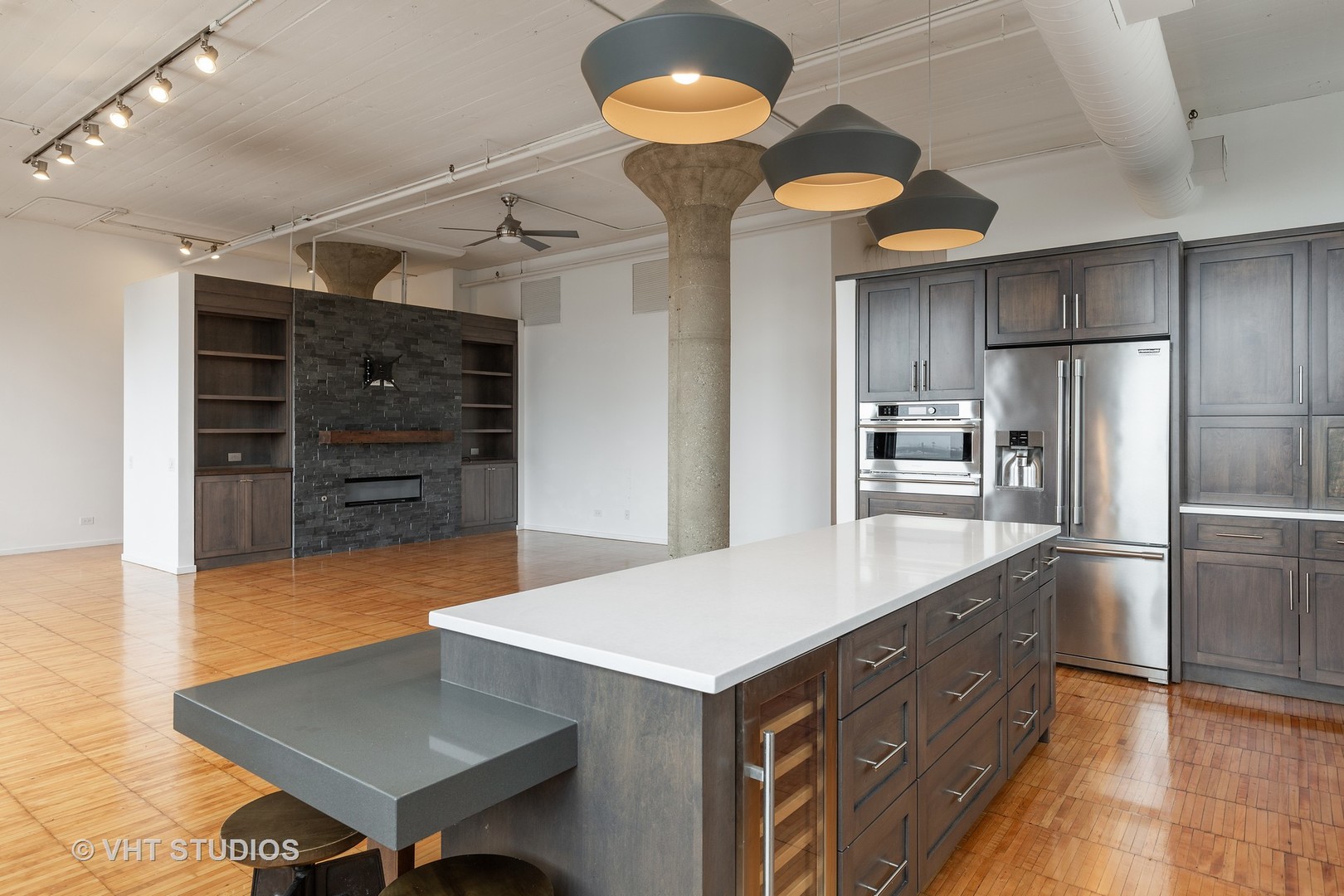 728 W Jackson Boulevard Unit: 914