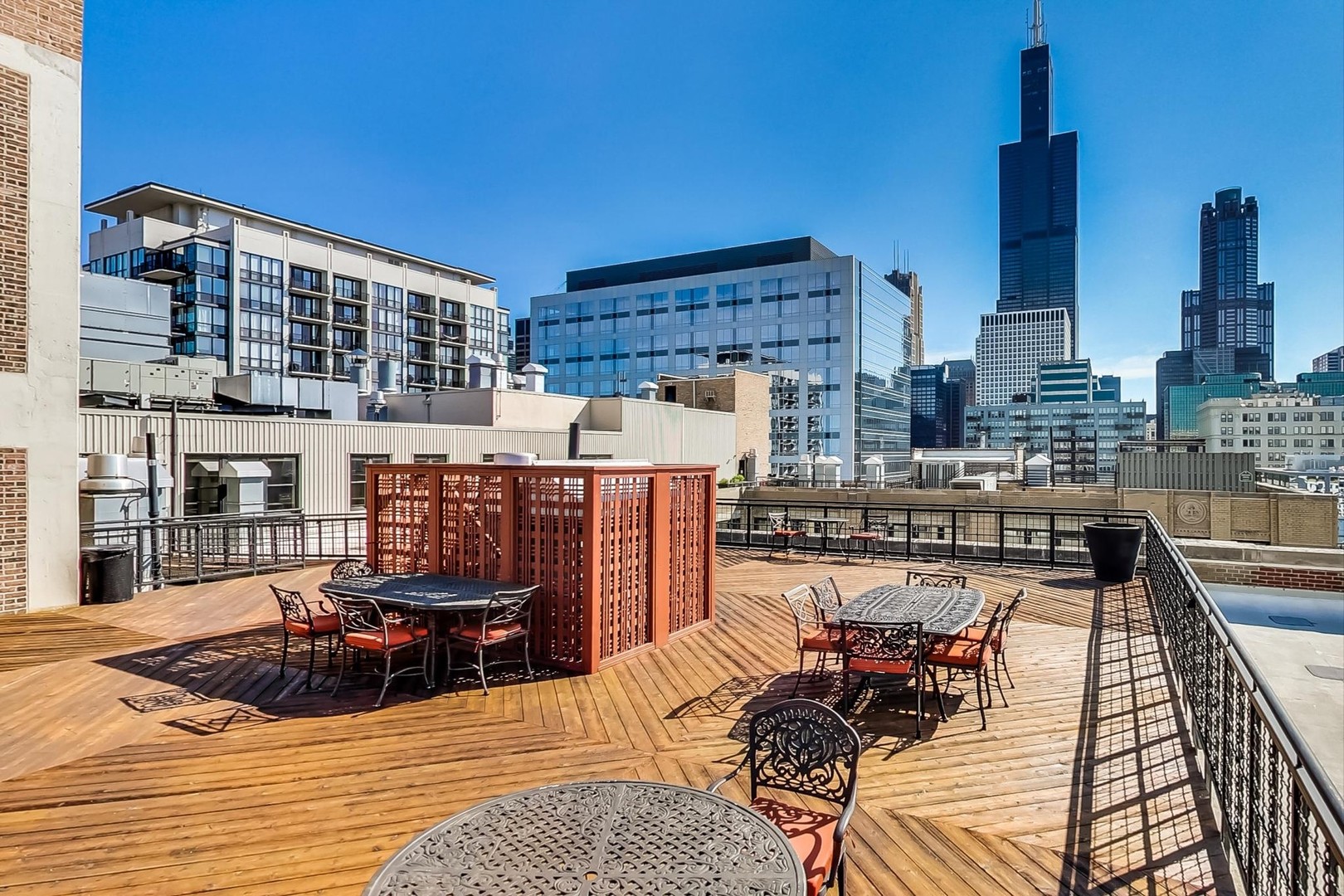 728 W Jackson Boulevard Unit: 914