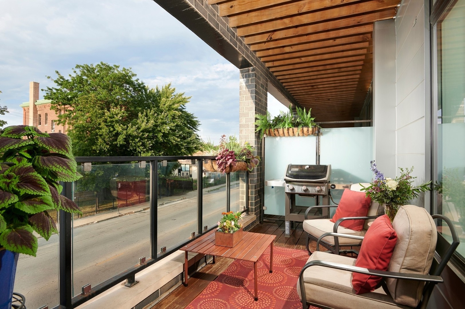 469 N Paulina Street Unit: 201