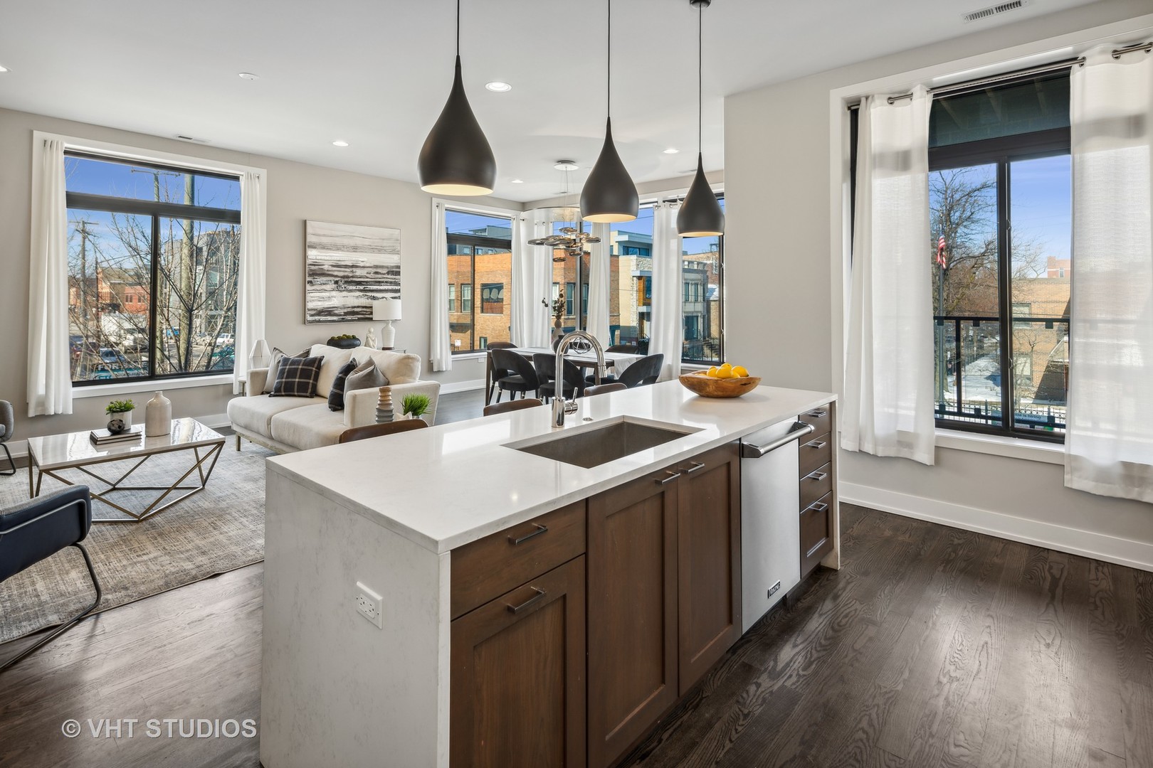 469 N Paulina Street Unit: 201