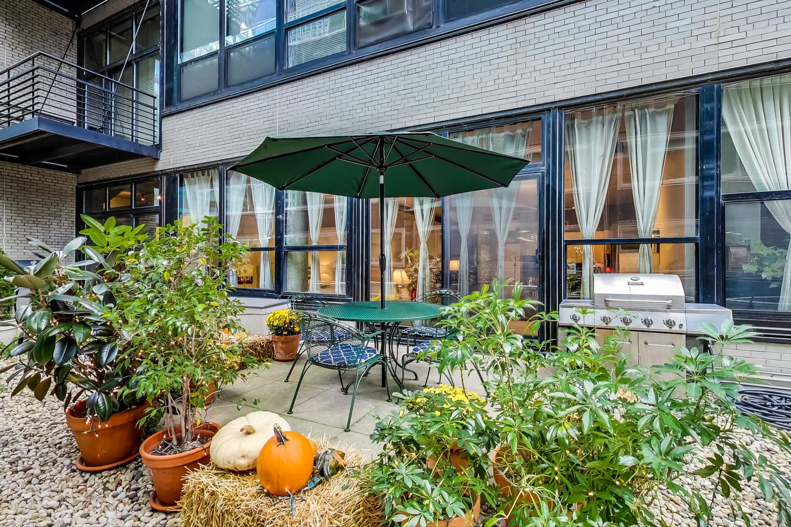 130 S Canal Street Unit: 213