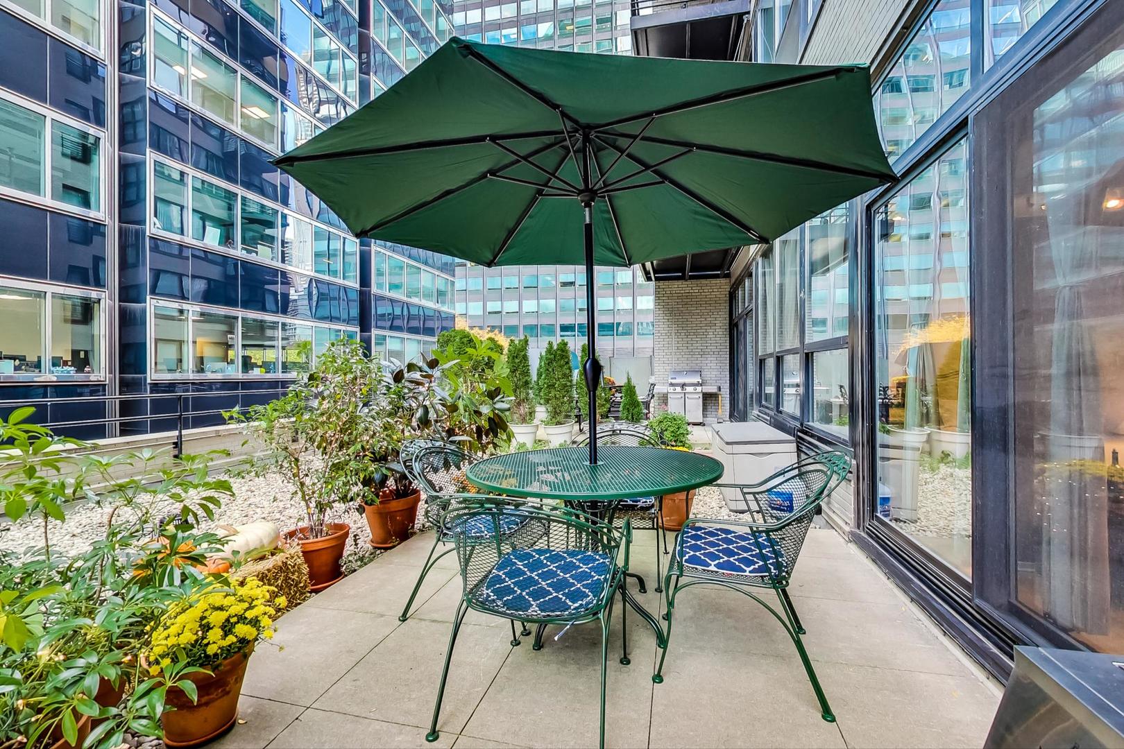 130 S Canal Street Unit: 213