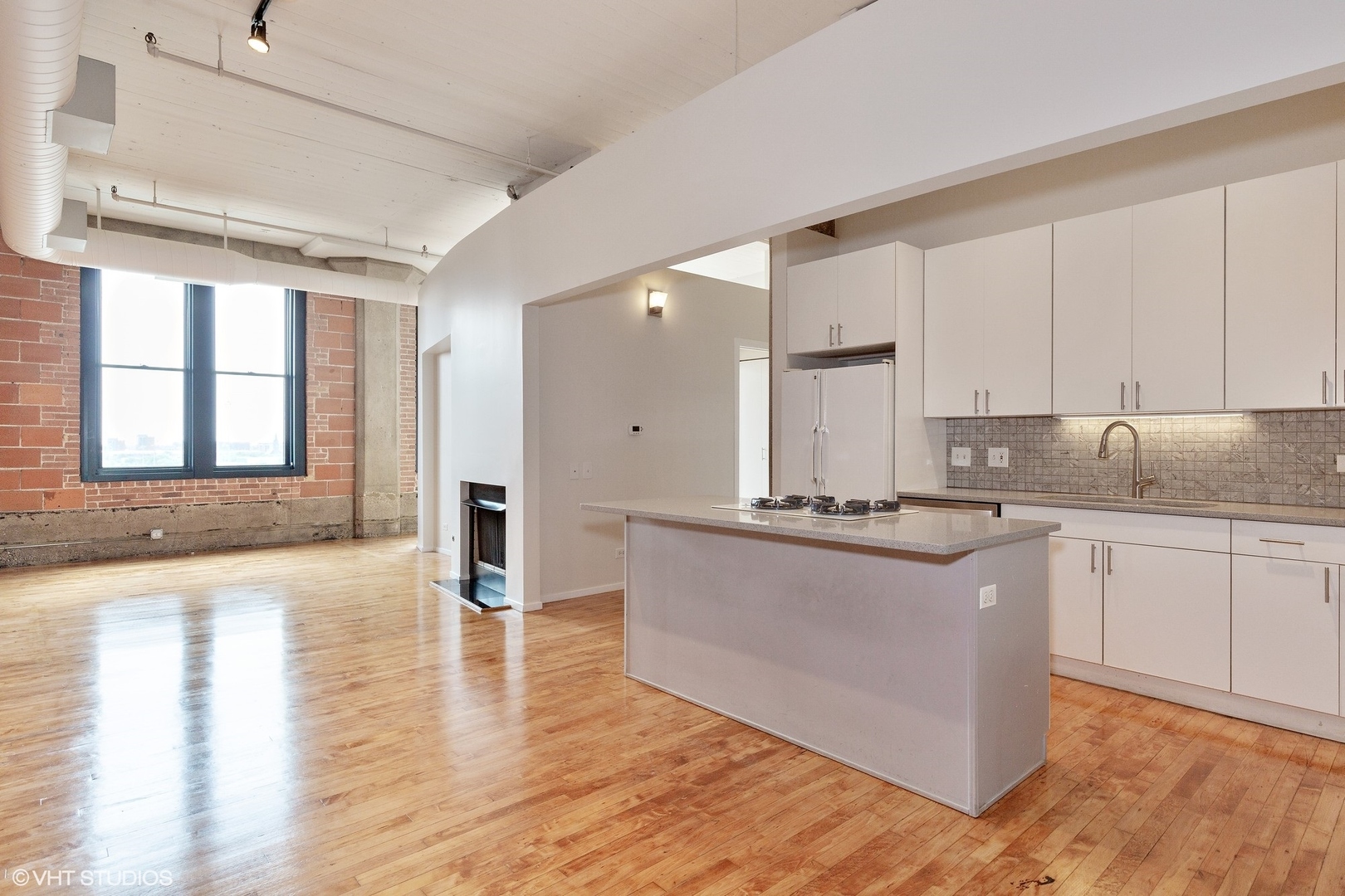 728 W JACKSON Boulevard Unit: 815