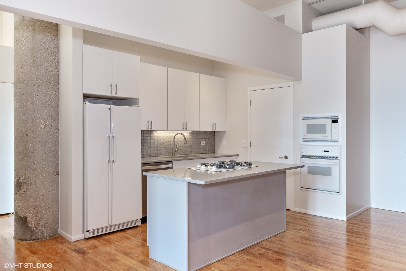 728 W JACKSON Boulevard Unit: 815