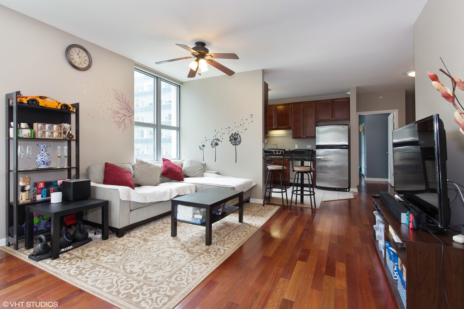 125 S JEFFERSON Street Unit: 1704