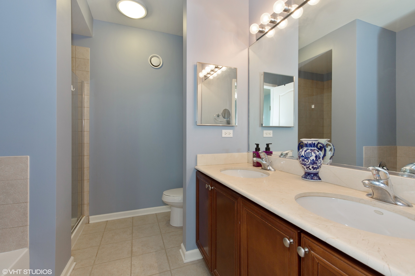 125 S JEFFERSON Street Unit: 1704