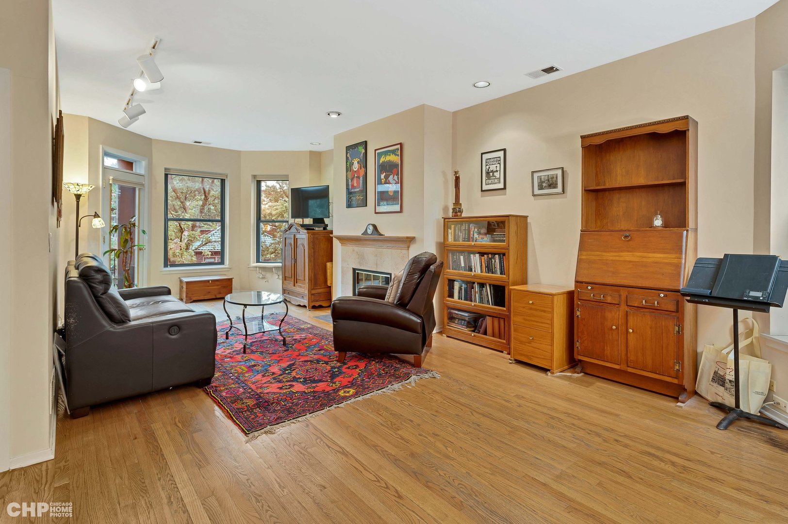 915 W Gunnison Street Unit: 3E