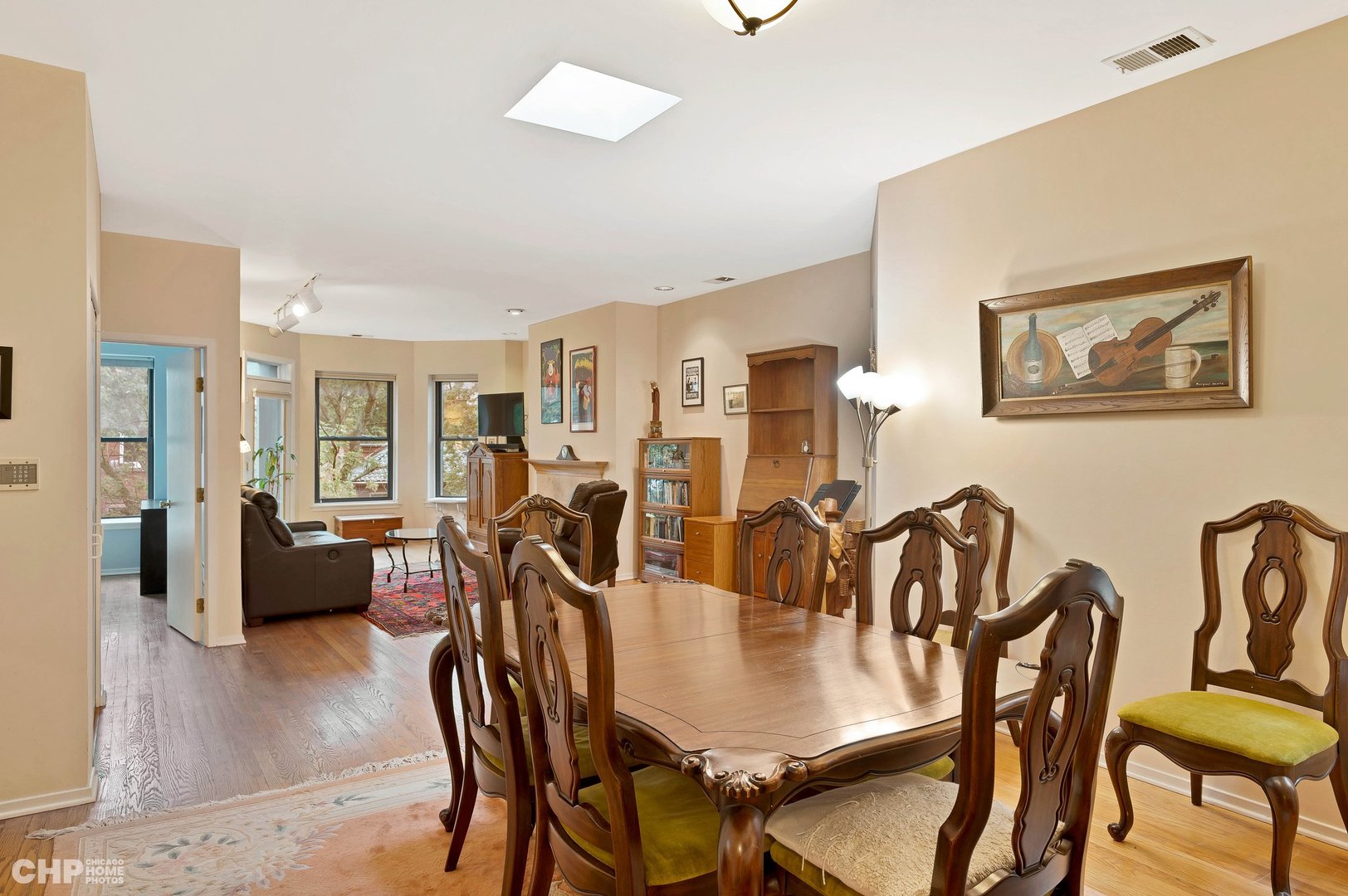 915 W Gunnison Street Unit: 3E