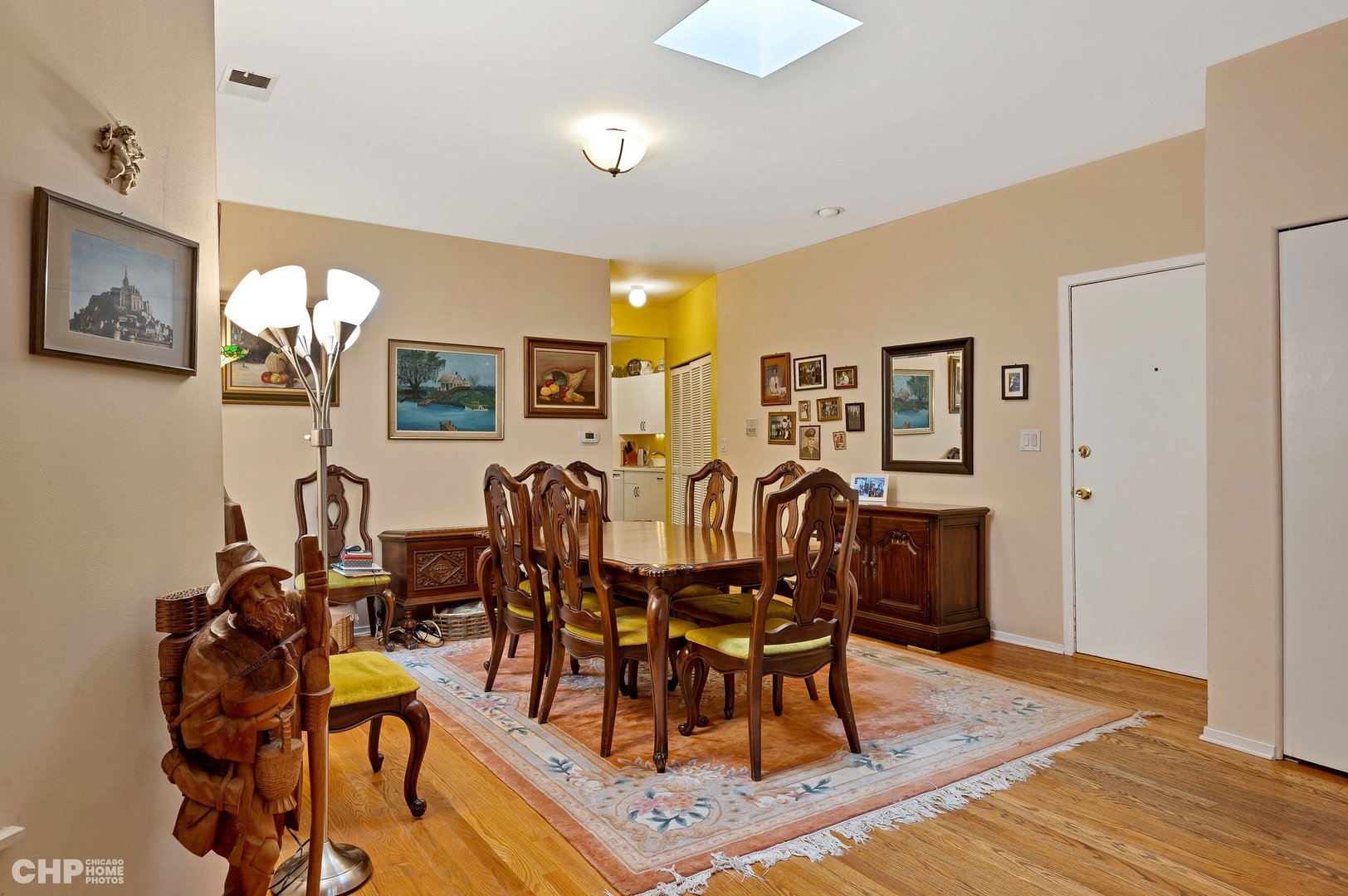 915 W Gunnison Street Unit: 3E