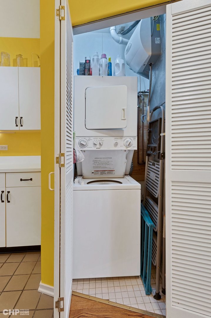 915 W Gunnison Street Unit: 3E