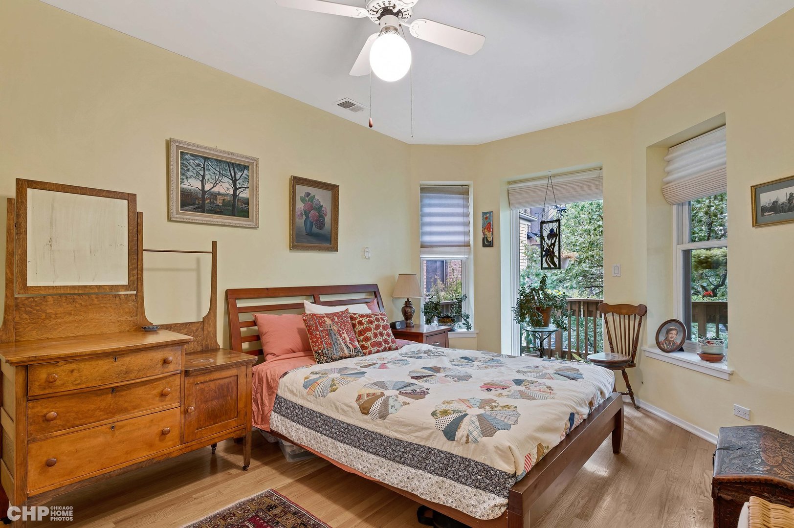 915 W Gunnison Street Unit: 3E