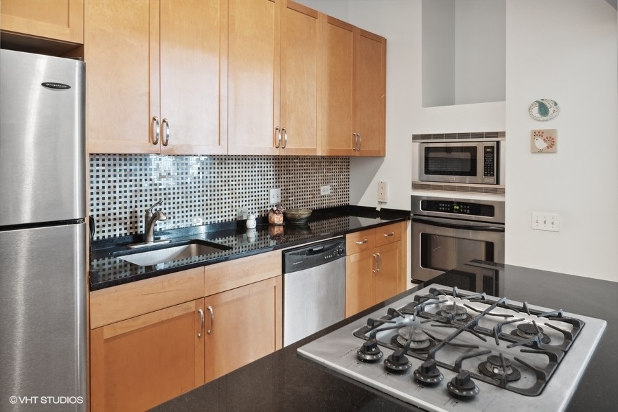 728 W Jackson Boulevard Unit: 610