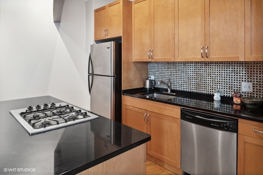 728 W Jackson Boulevard Unit: 610