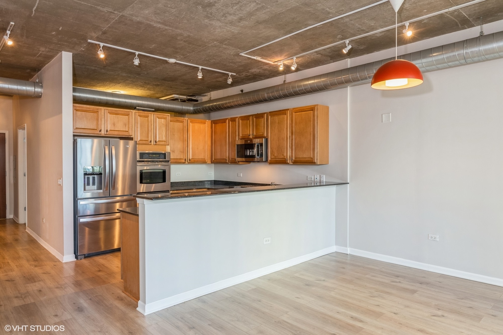 125 E 13TH Street Unit: 1404
