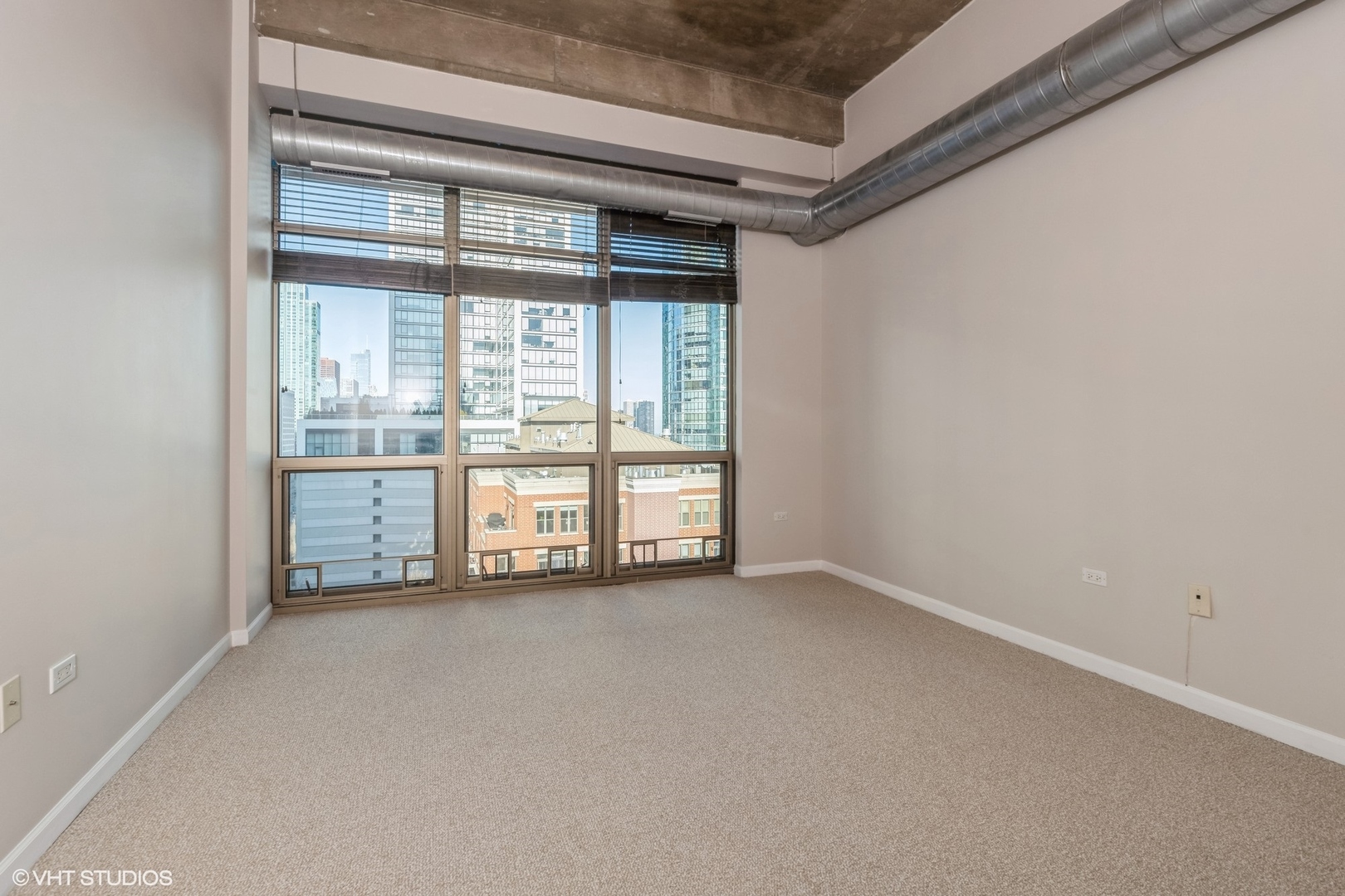 125 E 13TH Street Unit: 1404