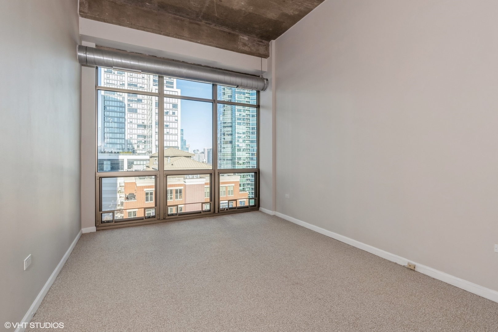 125 E 13TH Street Unit: 1404