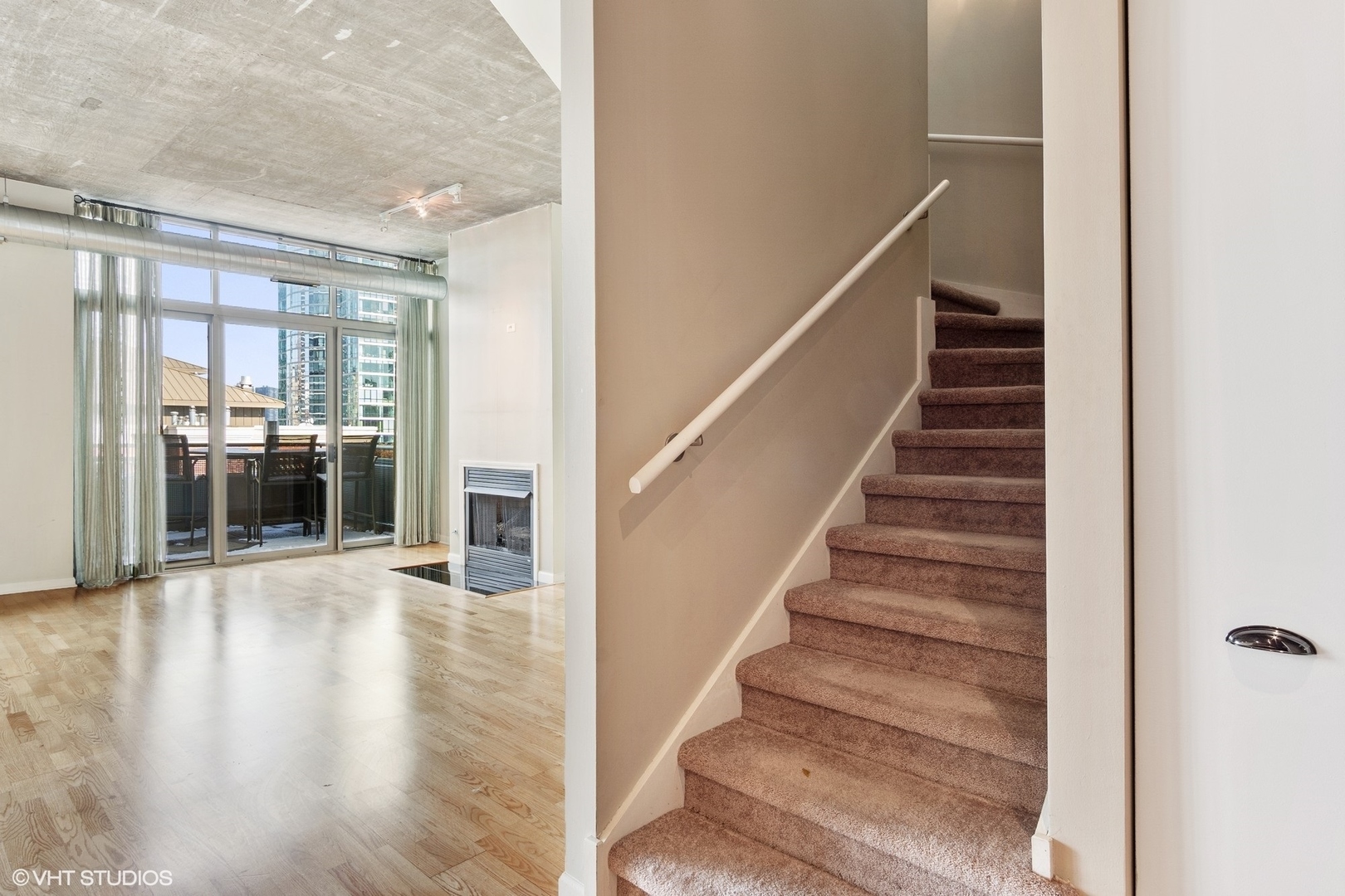 125 E 13TH Street Unit: 1404