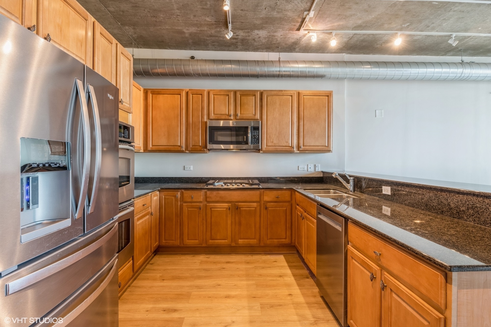 125 E 13TH Street Unit: 1404