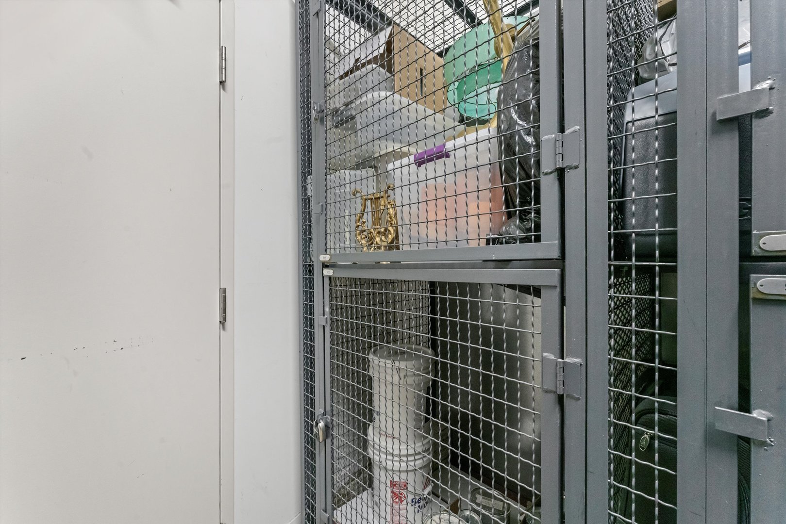 728 W Jackson Boulevard Unit: 902