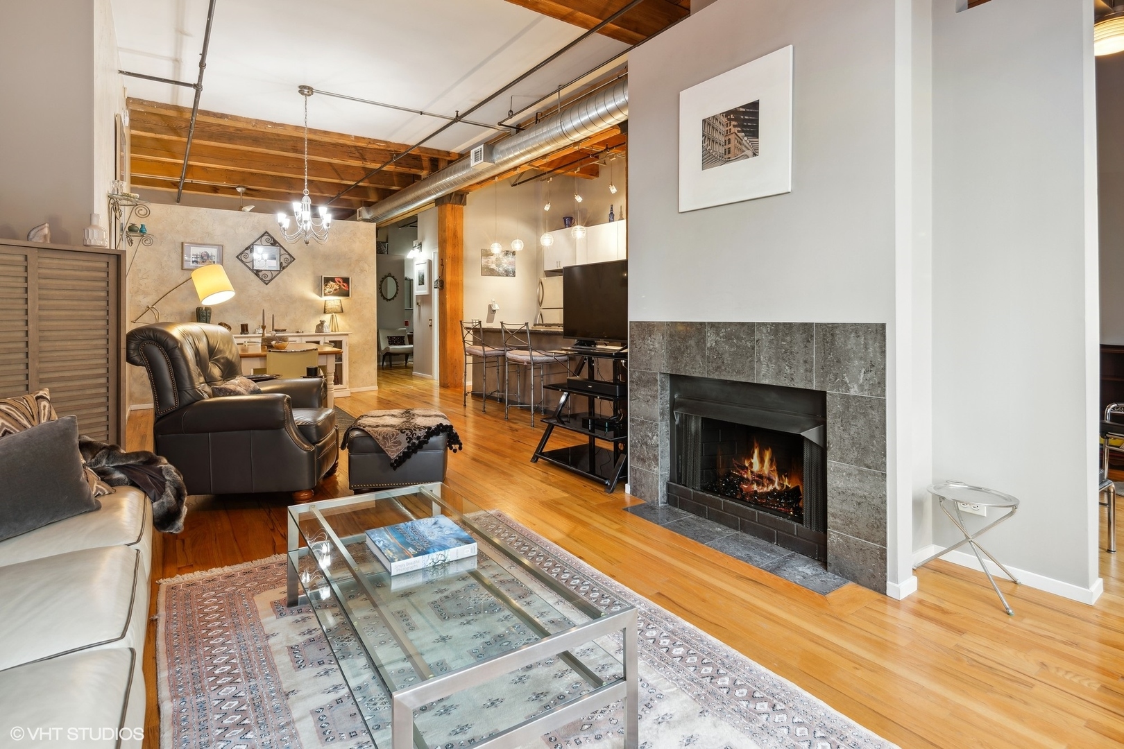 728 W JACKSON Boulevard Unit: 319