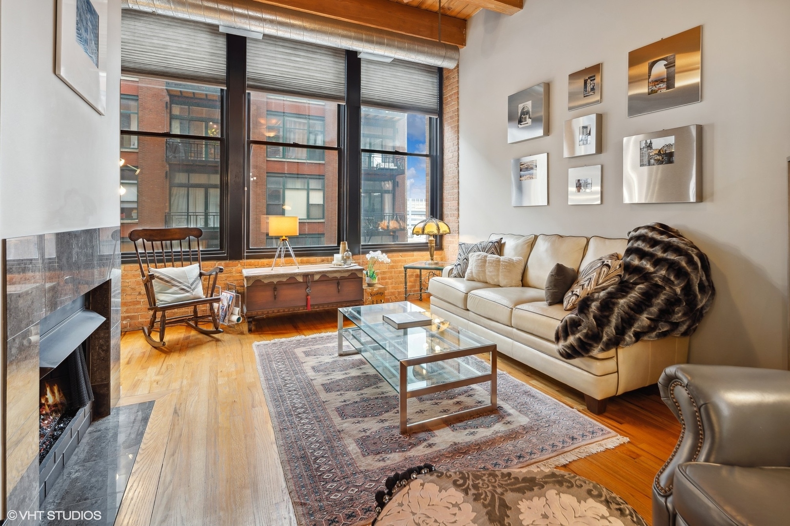 728 W JACKSON Boulevard Unit: 319