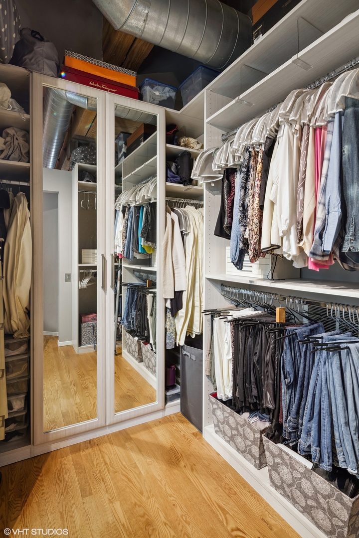 728 W JACKSON Boulevard Unit: 319