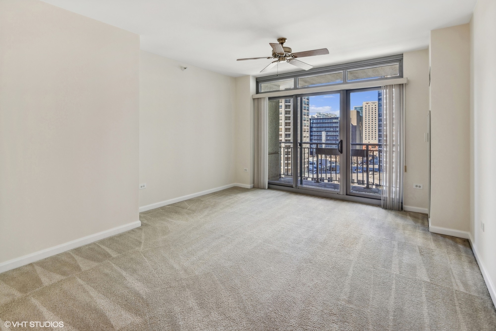 125 S Jefferson Street Unit: 903