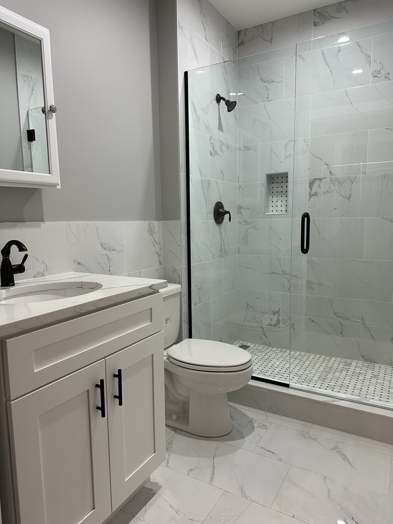 3513 N Seminary Avenue Unit: 1