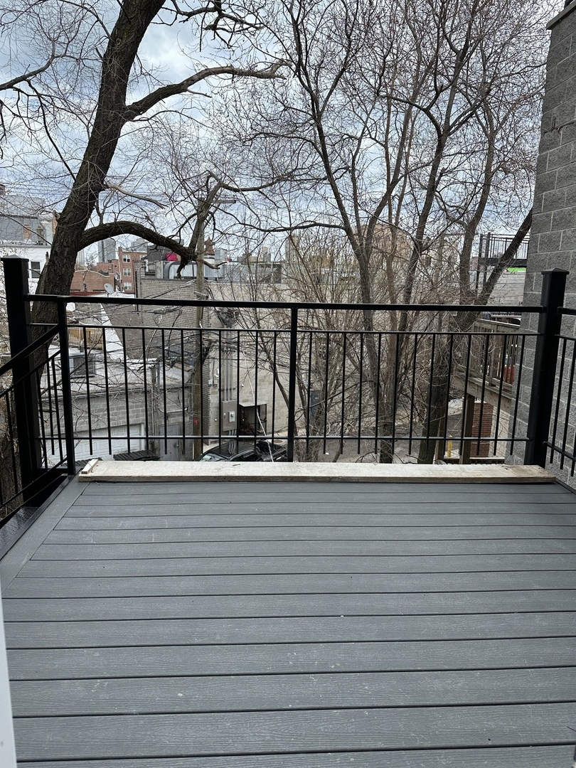 3513 N Seminary Avenue Unit: 1