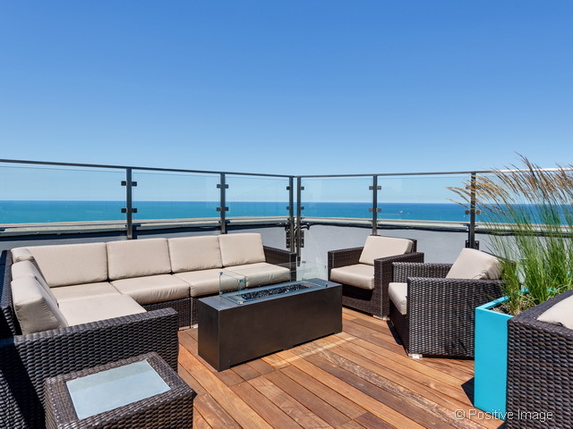 600 N Lake Shore Drive Unit: 3601