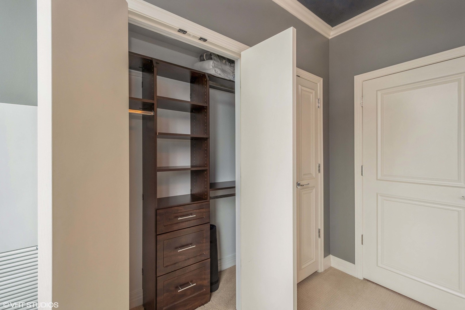 600 N Lake Shore Drive Unit: 3601