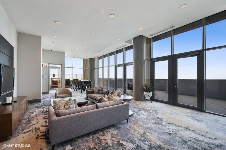 600 N Lake Shore Drive Unit: 3601