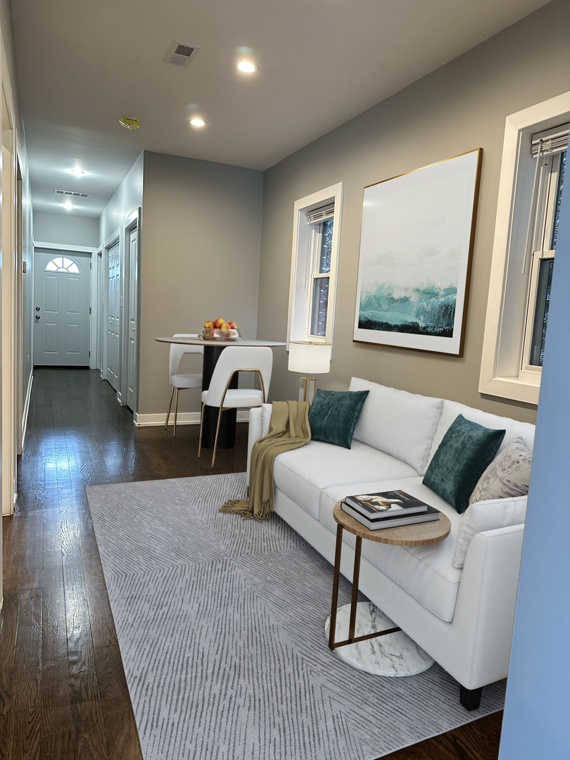 3513 N Seminary Avenue Unit: 2