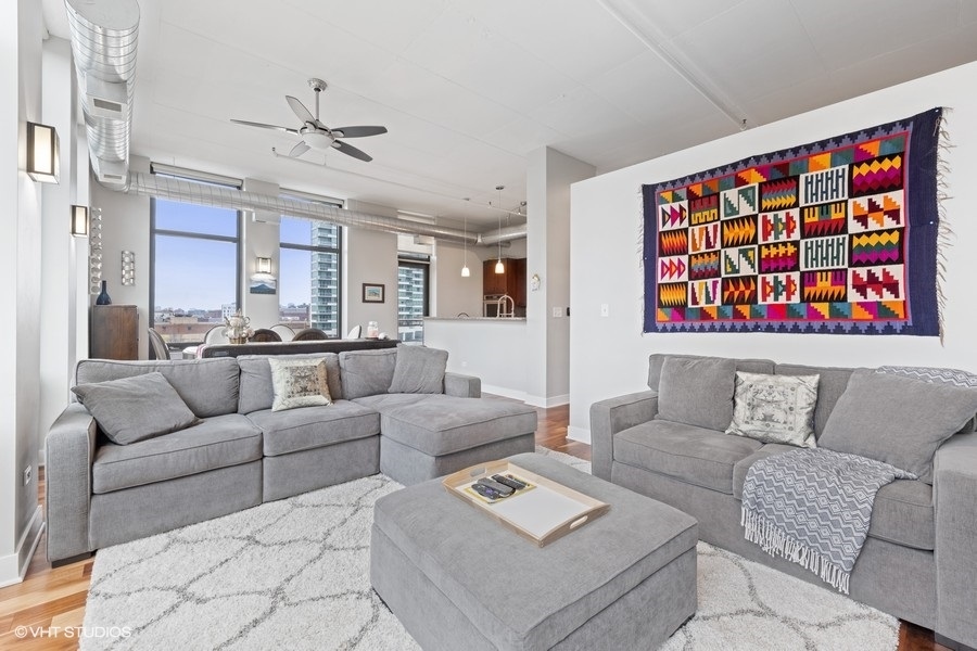 740 W Fulton Street Unit: 614