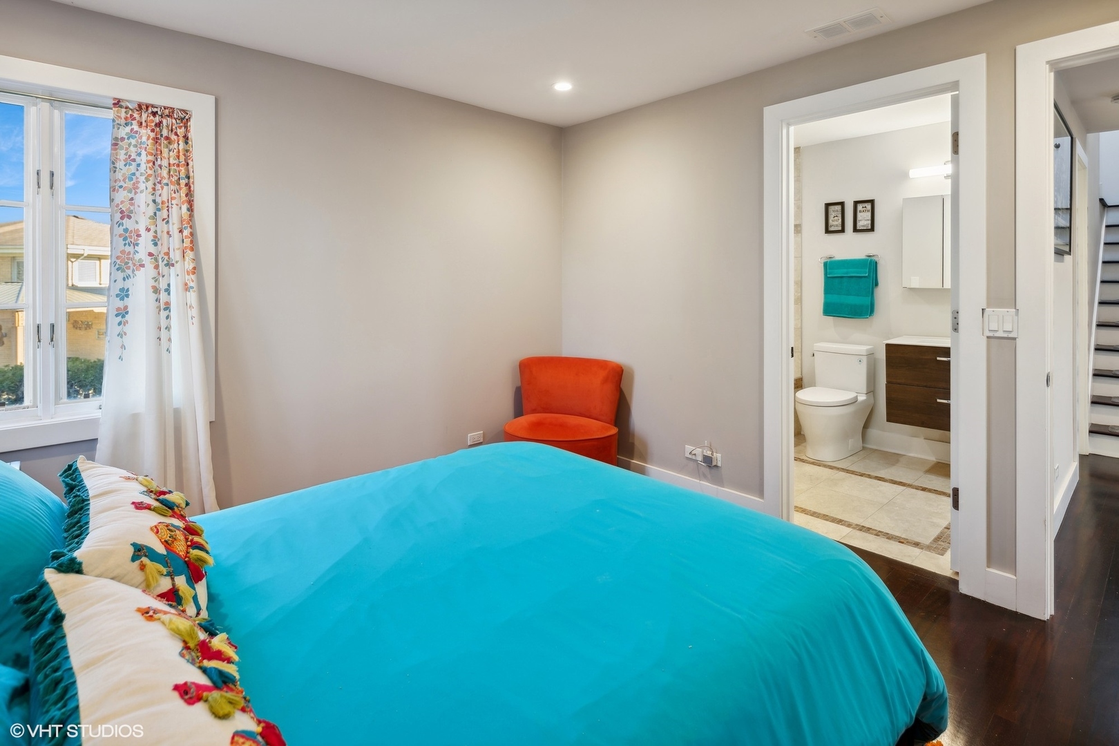 4756 W Bryn Mawr Avenue