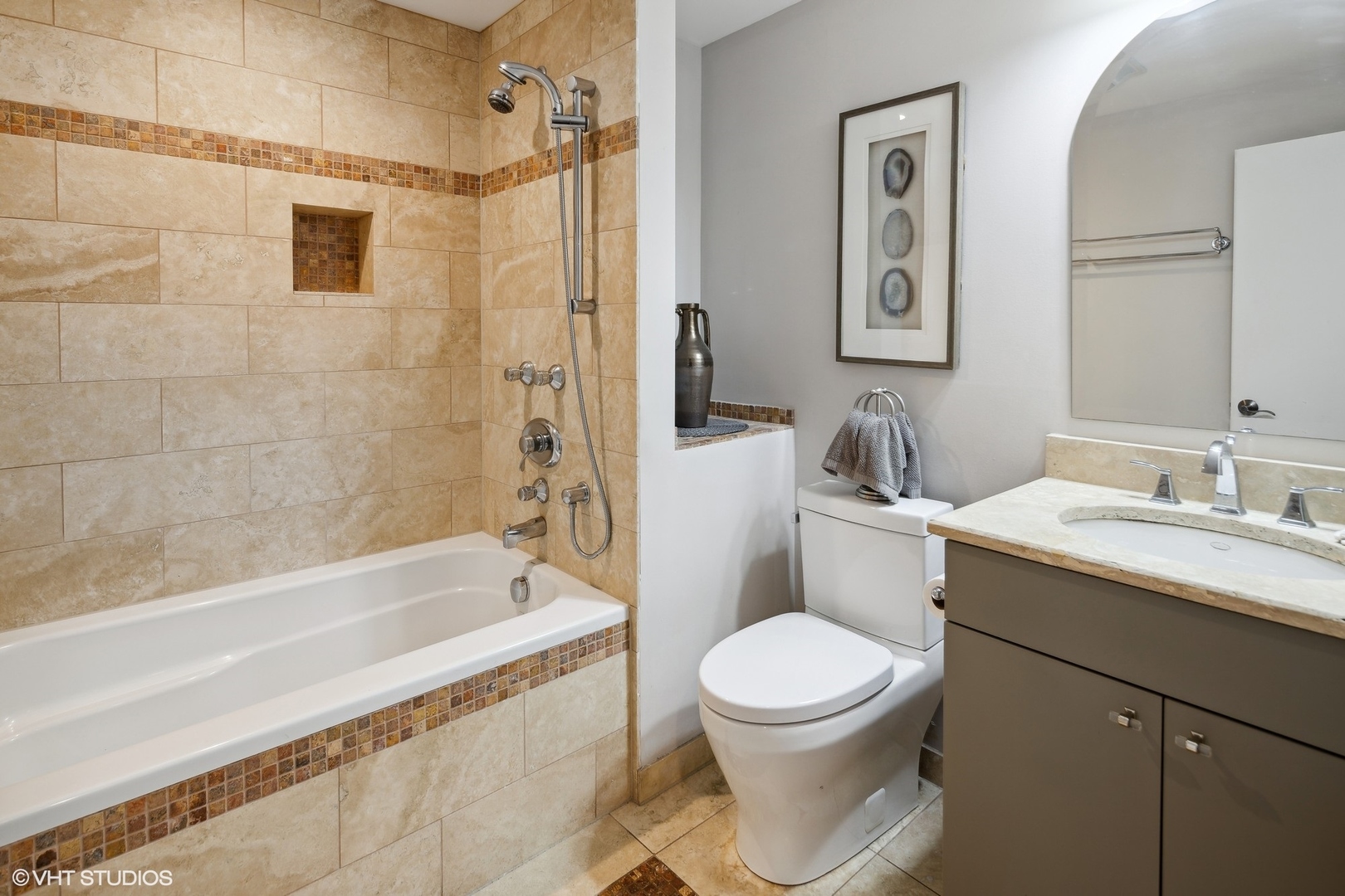 4756 W Bryn Mawr Avenue