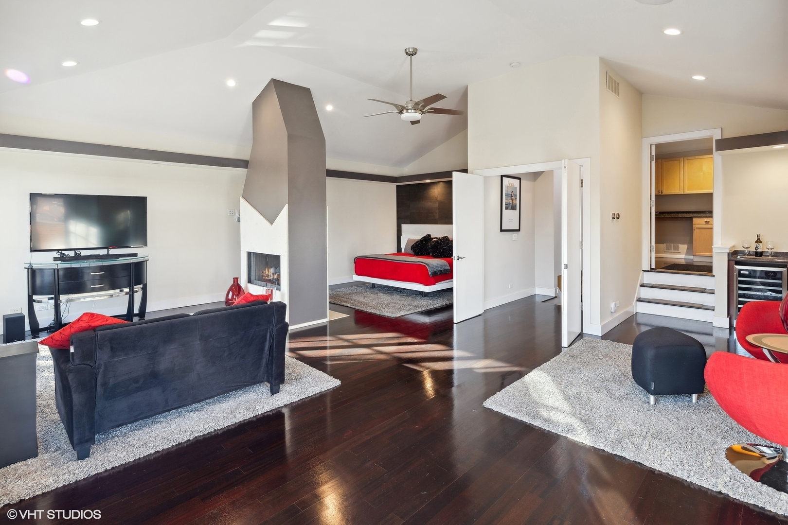 4756 W Bryn Mawr Avenue