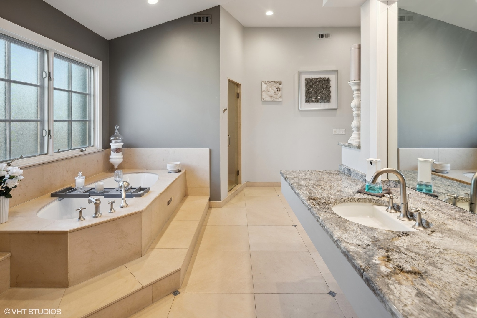 4756 W Bryn Mawr Avenue