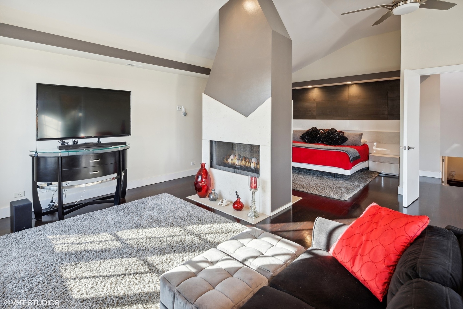 4756 W Bryn Mawr Avenue