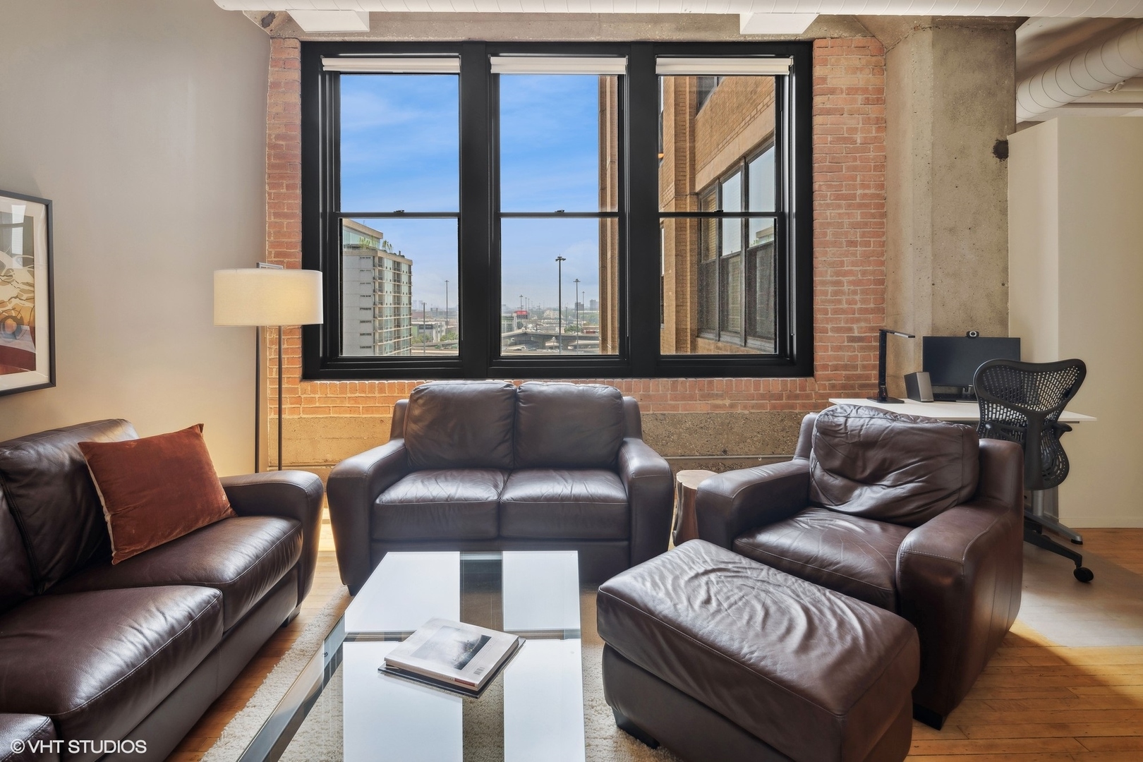 728 W Jackson Boulevard Unit: 810