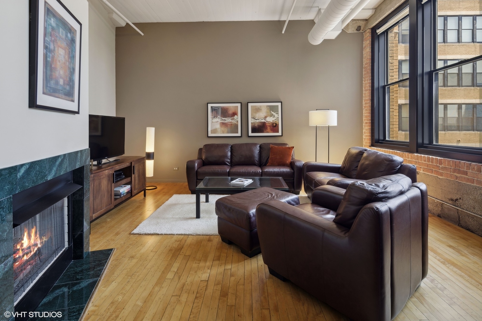 728 W Jackson Boulevard Unit: 810