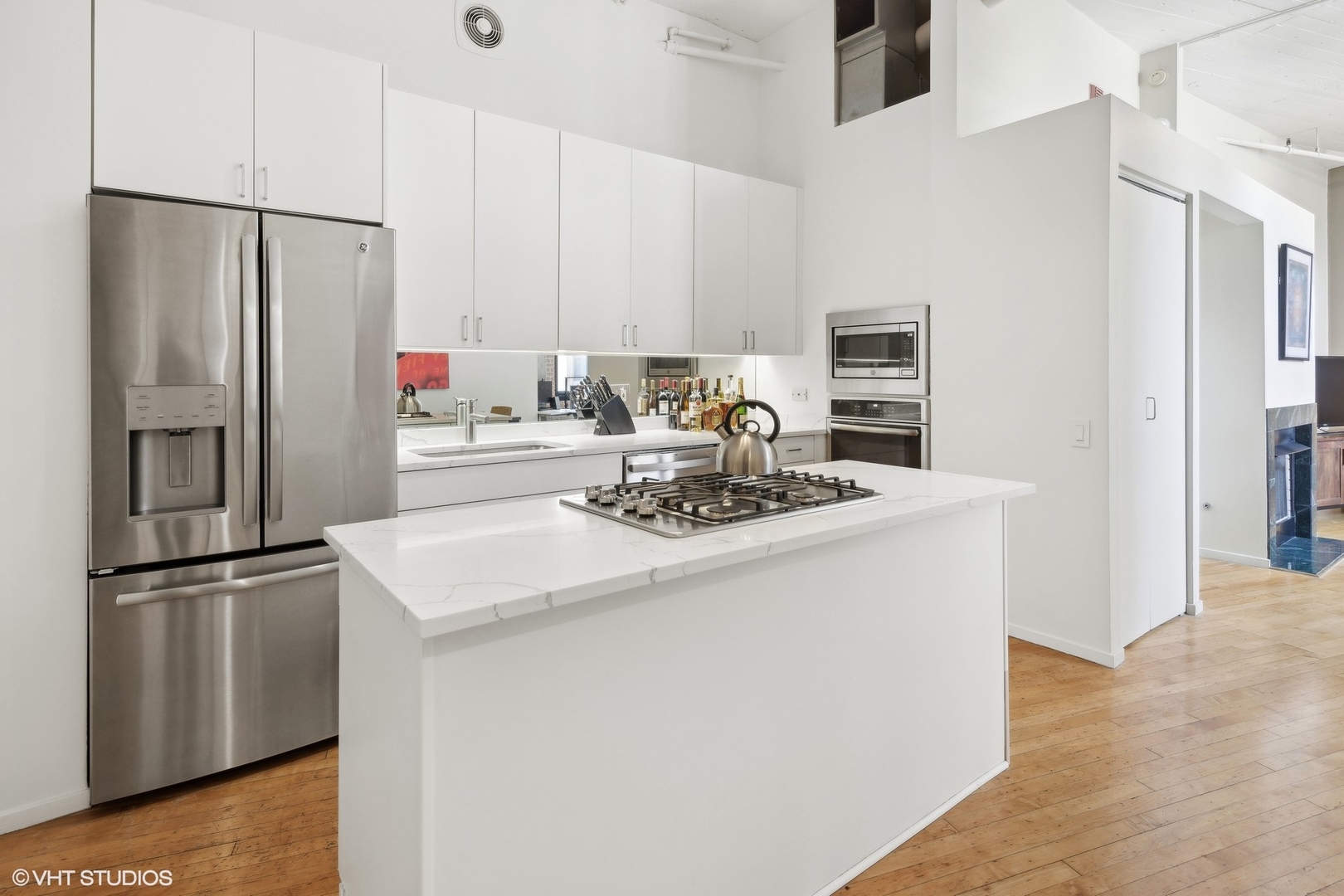 728 W Jackson Boulevard Unit: 810