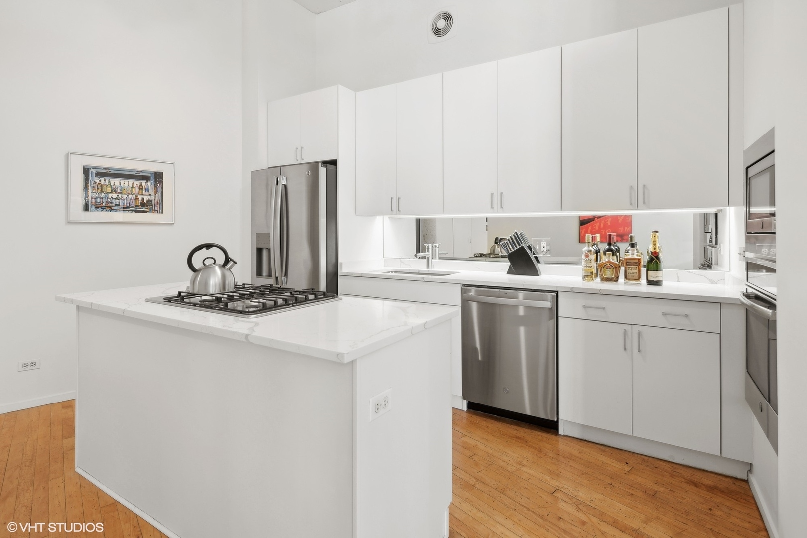 728 W Jackson Boulevard Unit: 810