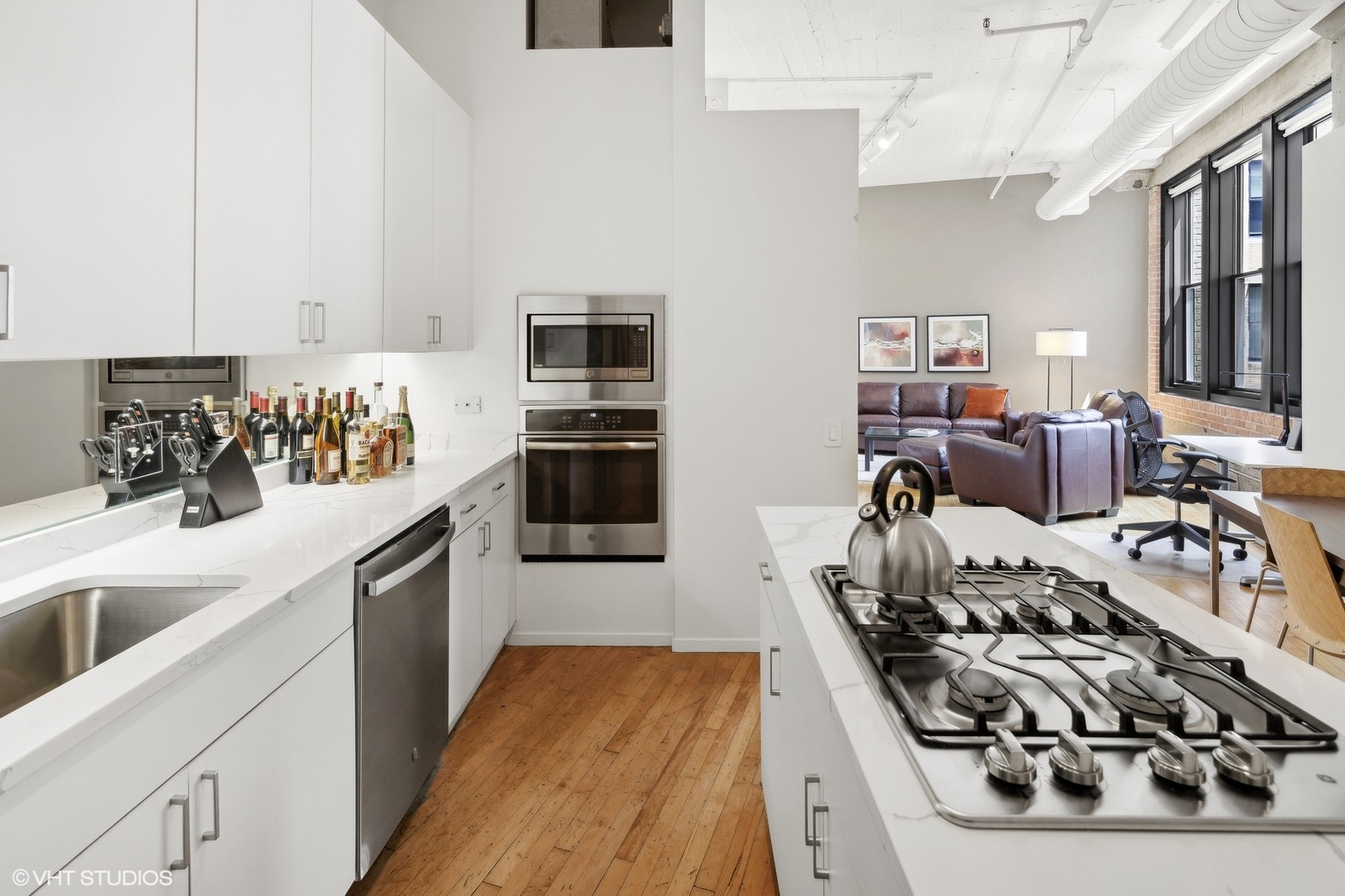 728 W Jackson Boulevard Unit: 810
