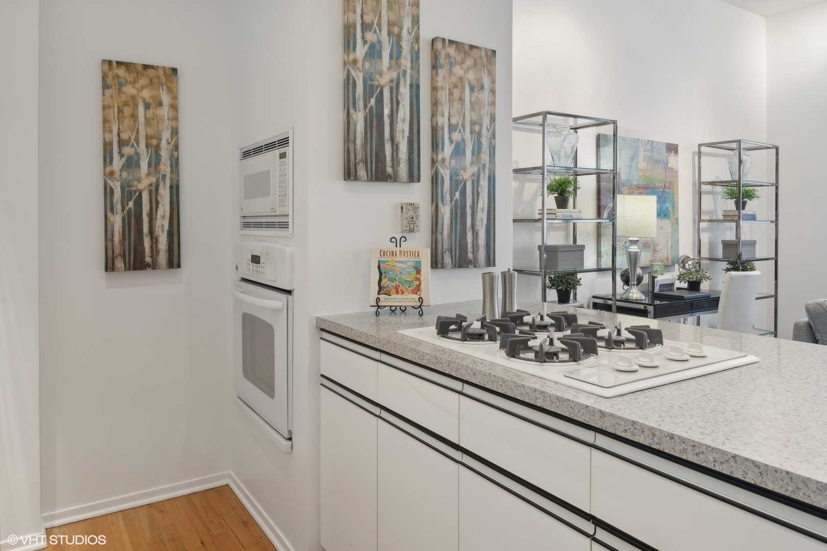 130 S Canal Street Unit: 411