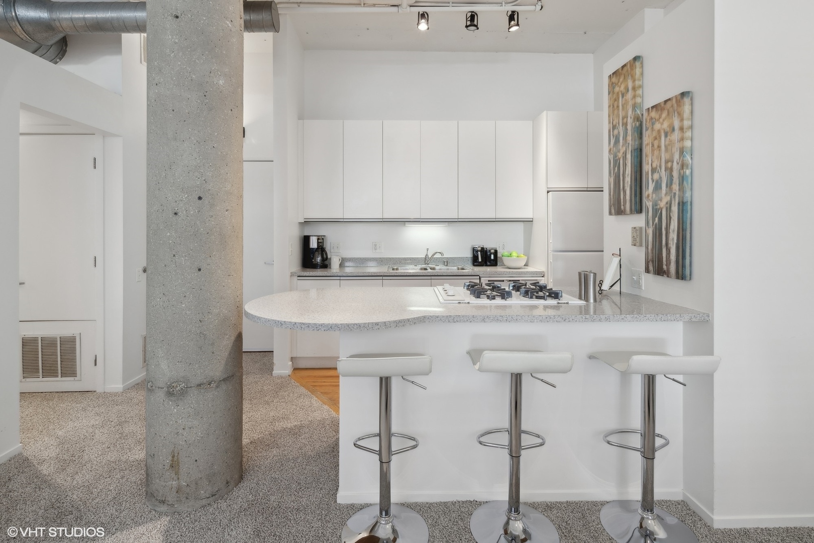 130 S Canal Street Unit: 411